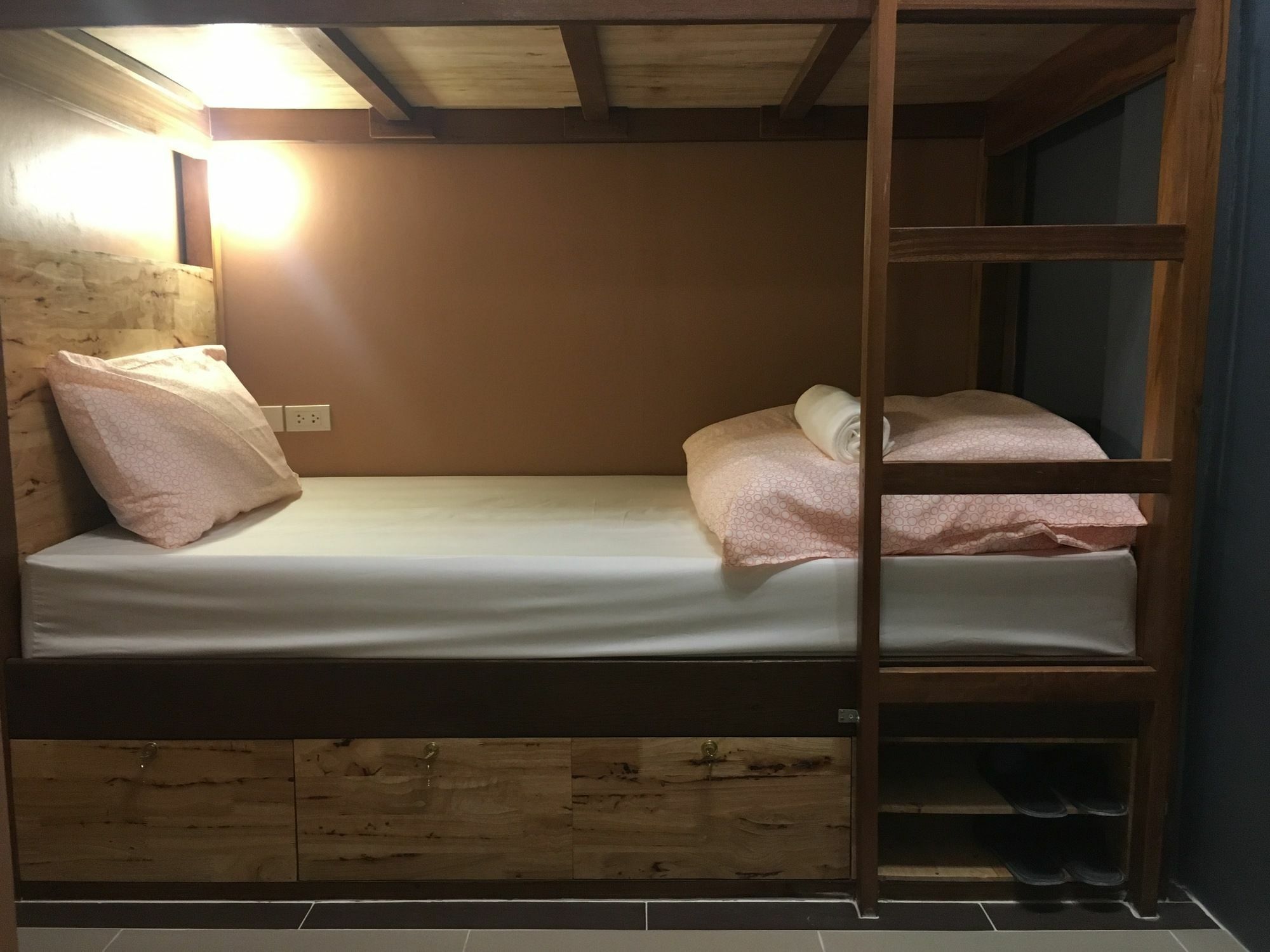 Siam Host Ratchada - Mrt Ladprao Hostel Bangkok Bagian luar foto
